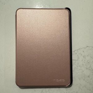 Elegant Rose Gold Kindle Cover